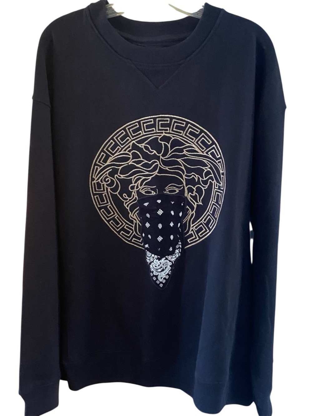 Crooks & Castles men’s black Medusa Crewneck Sweatshirt Bandana Graphic, XL